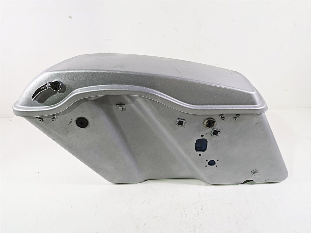 2010 Harley Touring FLHX Street Glide Right Saddlebag Saddle Bag READ 90752-93 {{ shop.shopifyCountryName }} - Mototech271