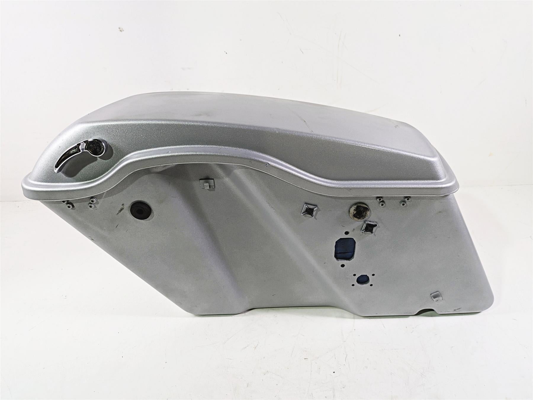 2010 Harley Touring FLHX Street Glide Right Saddlebag Saddle Bag READ 90752-93 {{ shop.shopifyCountryName }} - Mototech271