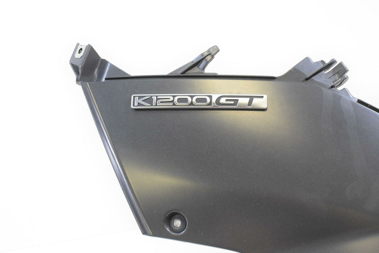 2008 BMW K1200GT K1200 GT K44 Tank Between Leg Side Fairing Set 46637685024 {{ shop.shopifyCountryName }} - Mototech271