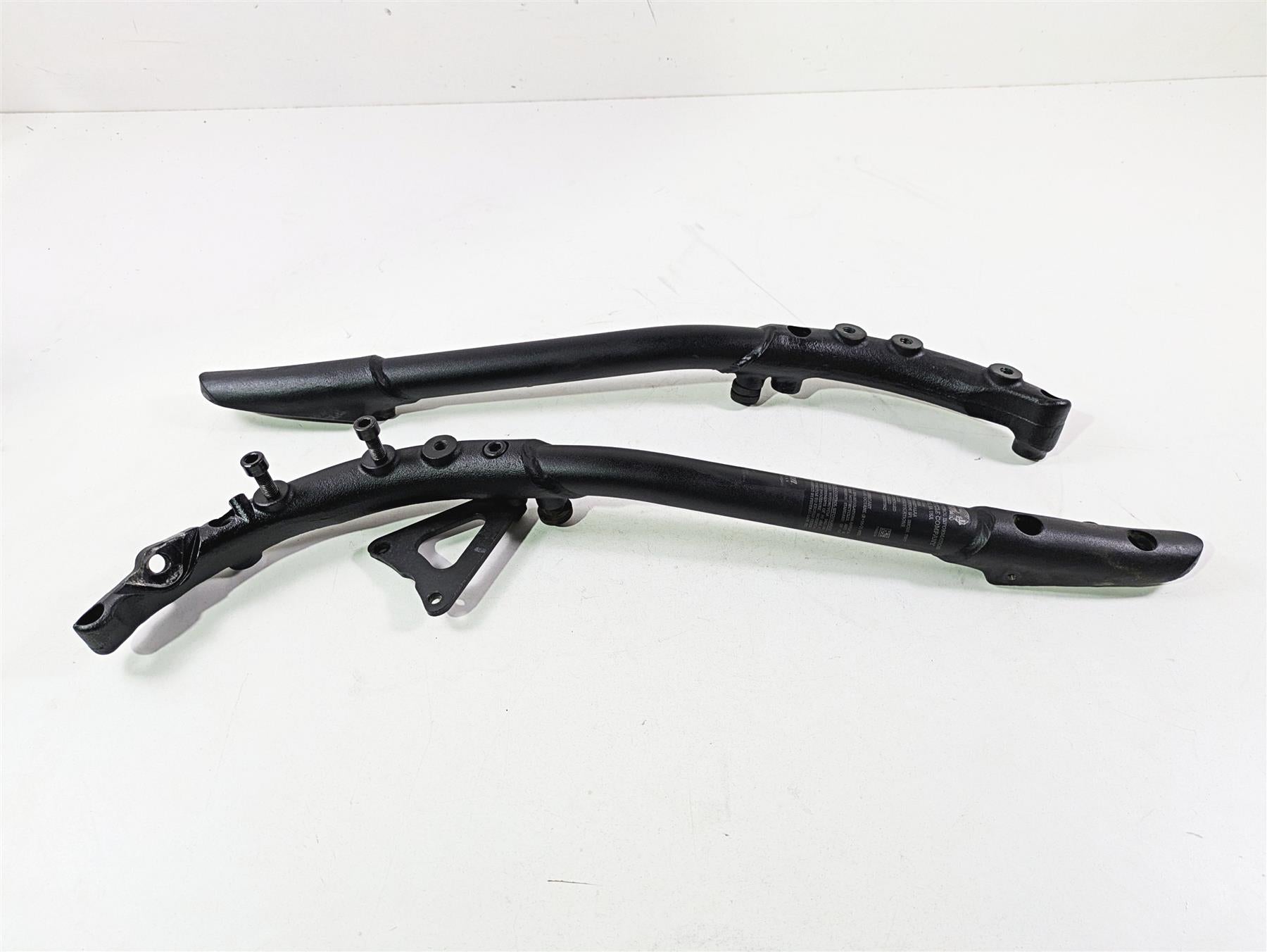 2017 Indian Chieftain Limited Front Frame Down Tube Set 1018969 1018970