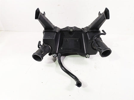 2016 BMW R1200RS K54 Air Filter Box Cleaner Breather & Tubes 13718523907 {{ shop.shopifyCountryName }} - Mototech271