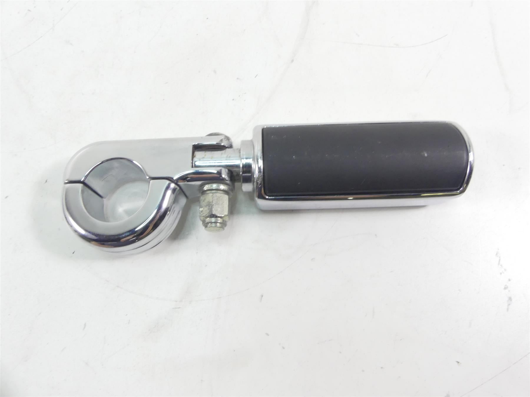 2007 Harley FLHTCU SE CVO Electra Glide Front Highway Foot Peg Set 49184-97 {{ shop.shopifyCountryName }} - Mototech271