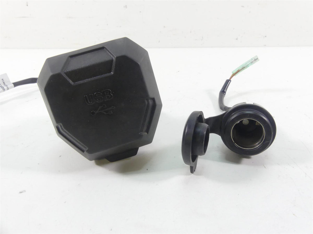 2022 Kawasaki KLR650 KL650 Adv USB & 12V Plug Connecter Set 32099-0814 {{ shop.shopifyCountryName }} - Mototech271
