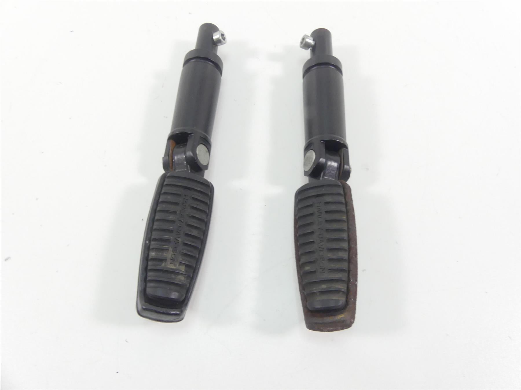 2006 Harley VRSCD Night Rod Highway High Way Foot Pegs & Mounts Set 49135-06 {{ shop.shopifyCountryName }} - Mototech271