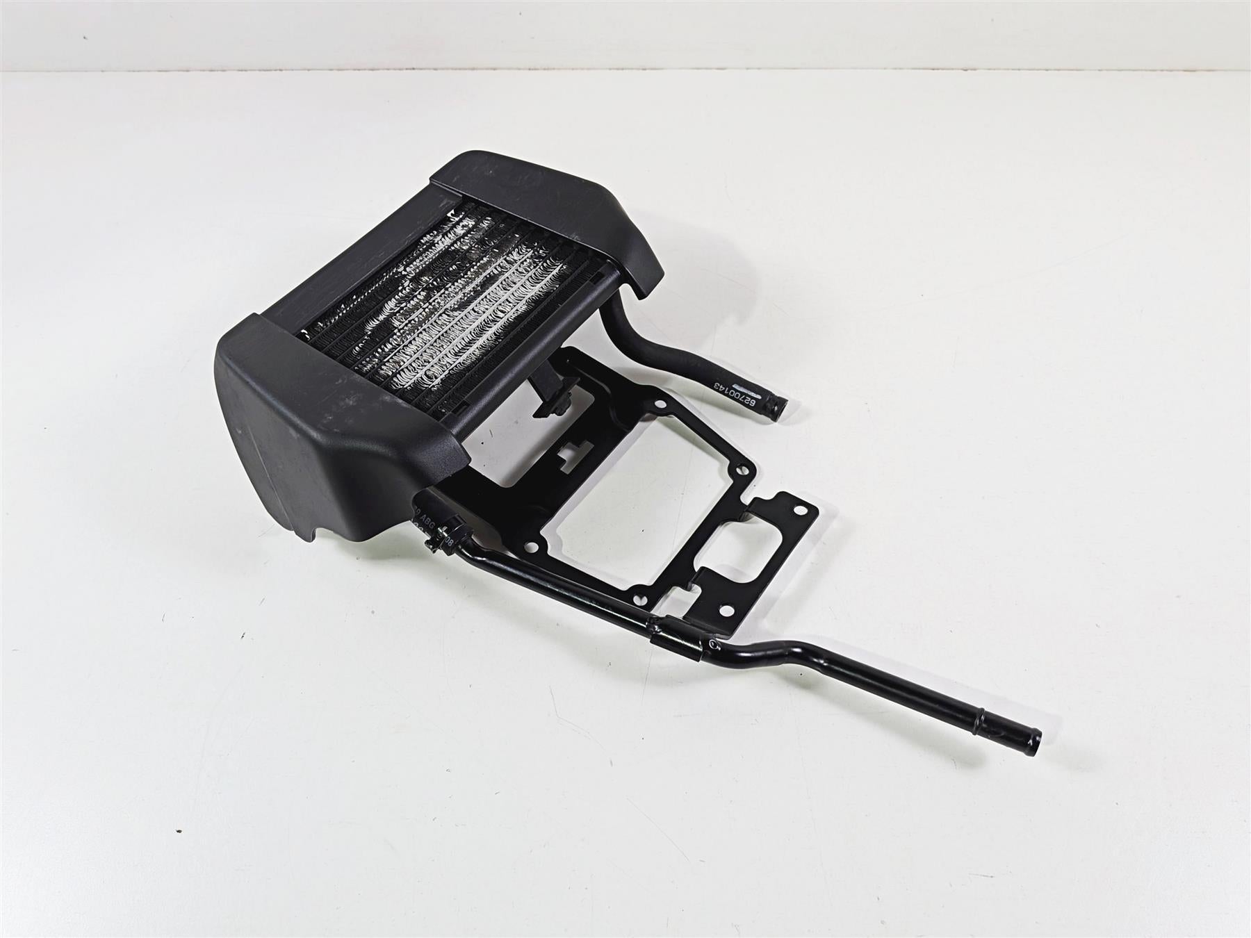 2018 Harley Touring FLHTCU Electra Glide Oil Cooler & Cover & Lines 62700196-Mototech271