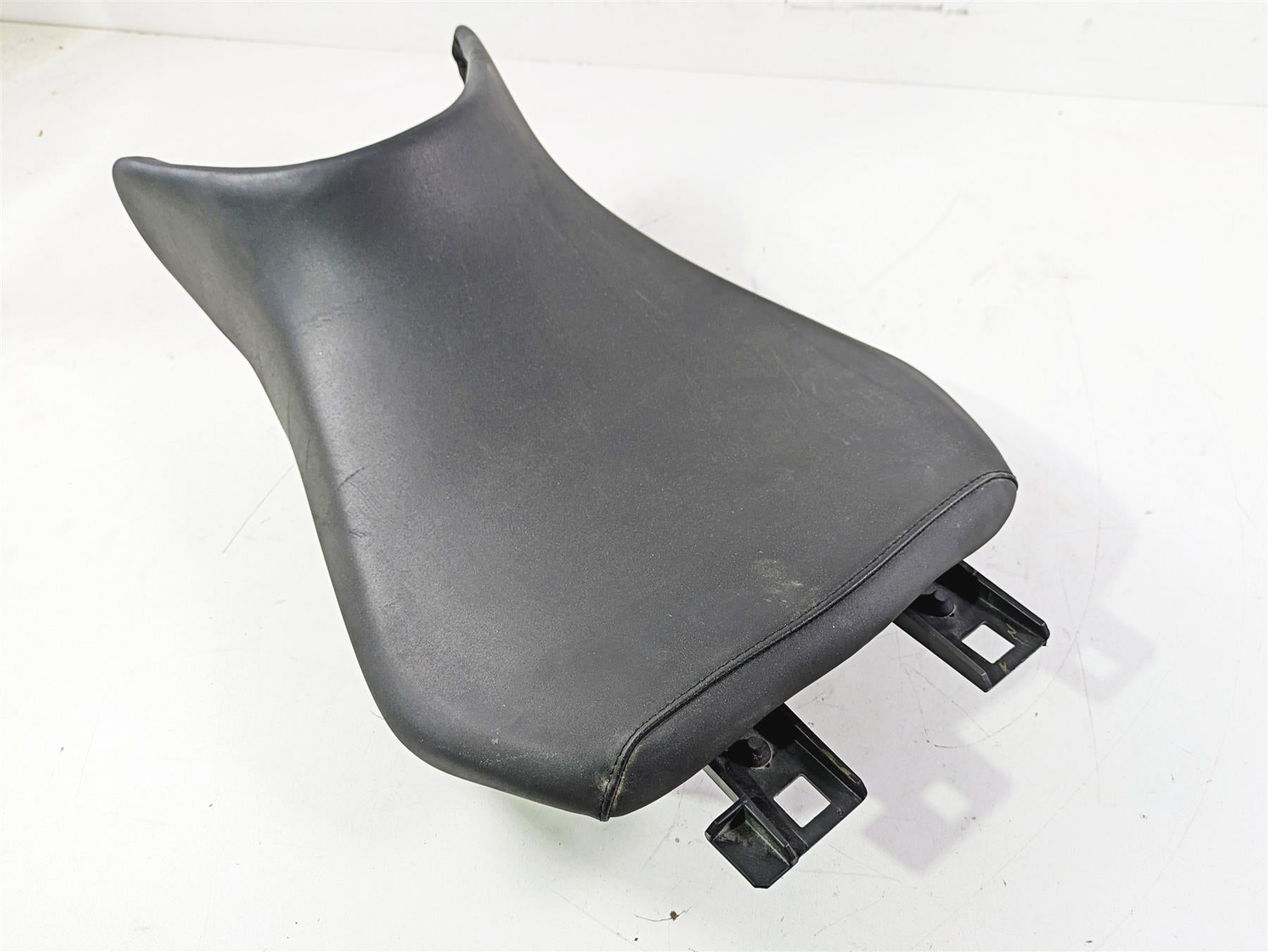 2016 BMW R1200RS K54 Front Seat Saddle Standard Height 820mm 52538534318 | Mototech271