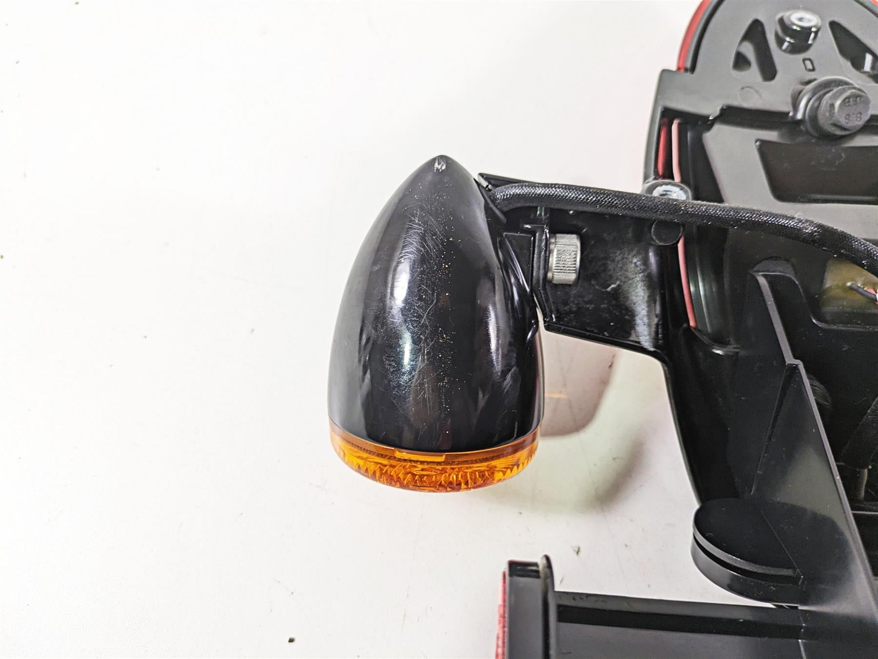 2018 Indian Chieftain Dark Horse Taillight Blinker Plate Holder Set 5138445 {{ shop.shopifyCountryName }} - Mototech271