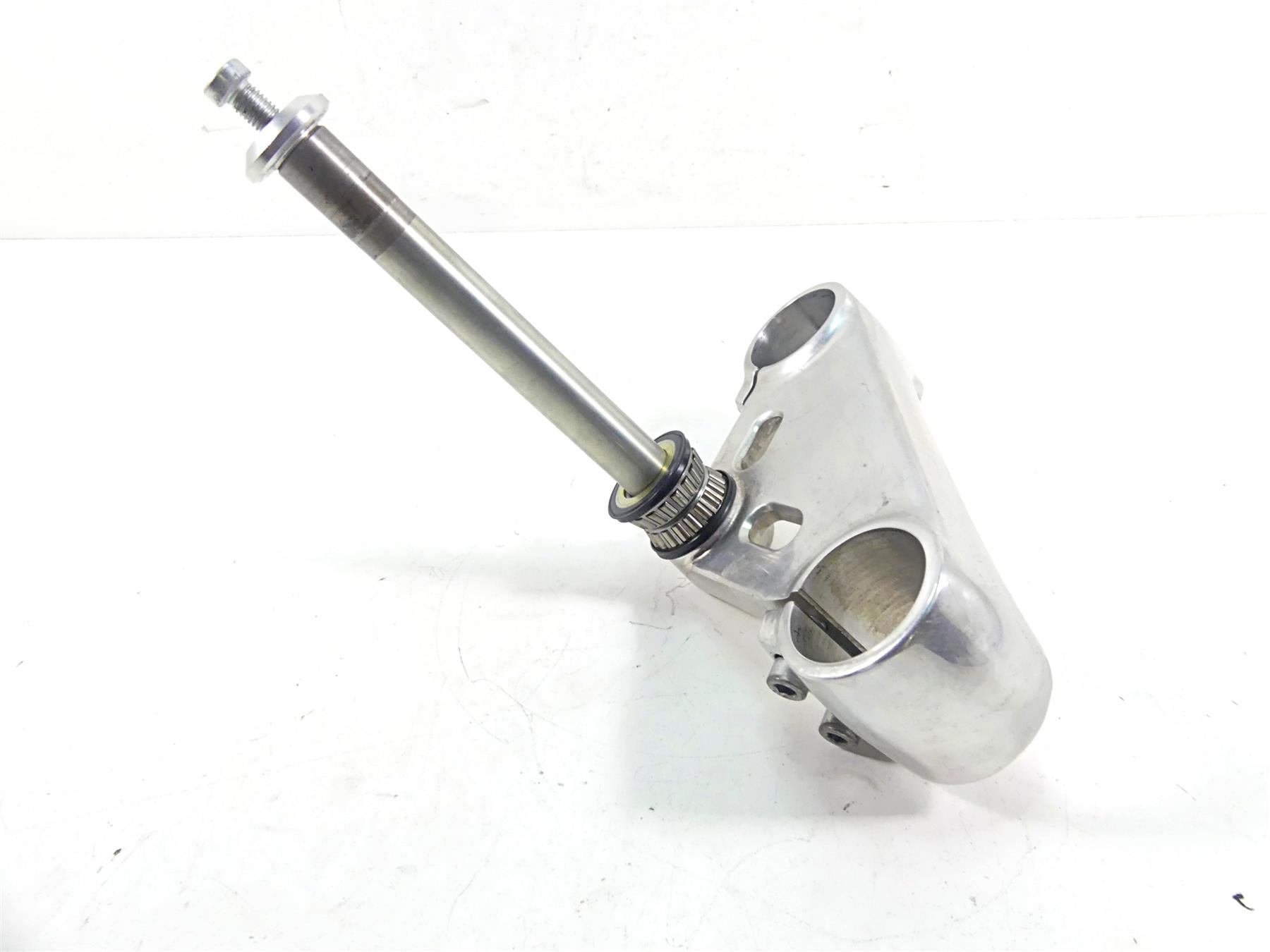 2015 Harley VRSCF Muscle V-Rod Lower Triple Tree Steering Clamp 46892-09B {{ shop.shopifyCountryName }} - Mototech271