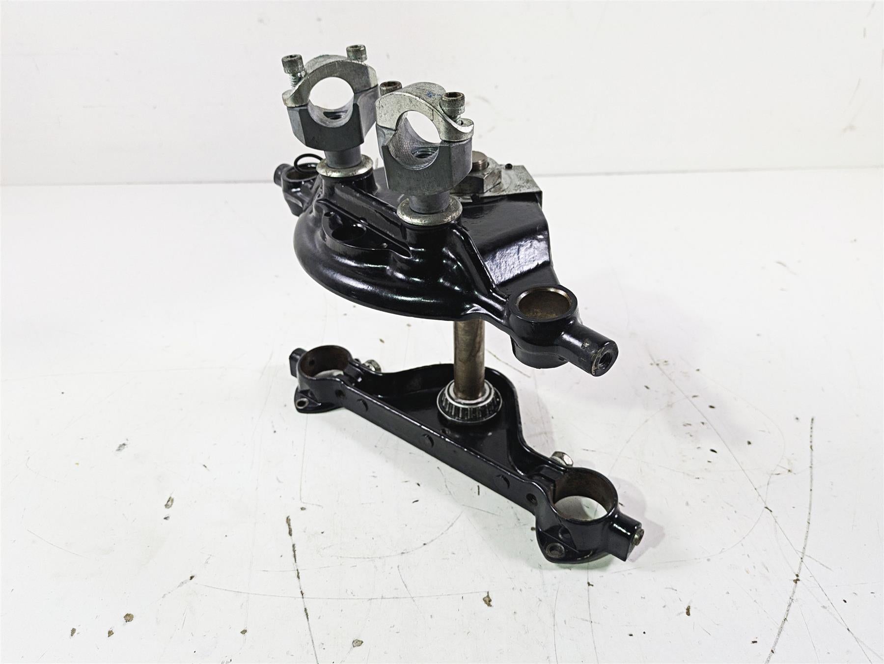 2003 Harley Touring FLHTCUI E-Glide 100th Upper Lower Triple Tree Set 45446-87A {{ shop.shopifyCountryName }} - Mototech271