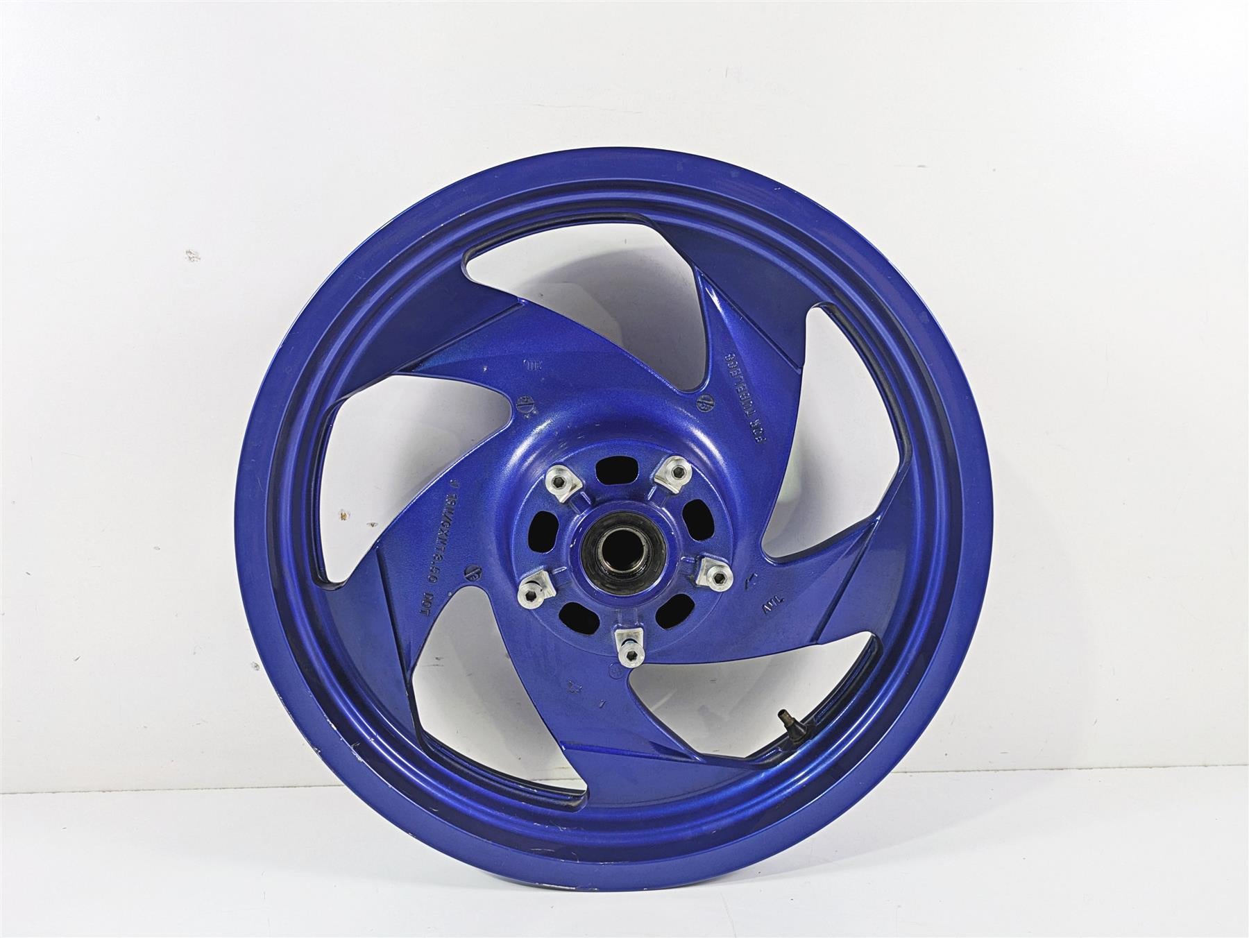 2019 Suzuki M109R VZR1800 Boulevard Front Wheel Rim 18x3.5 READ 54111-48G10 {{ shop.shopifyCountryName }} - Mototech271