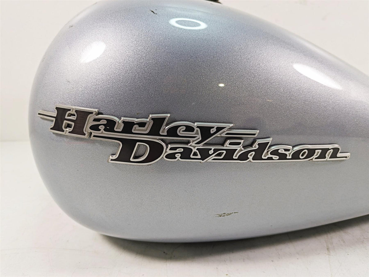 2020 Harley Touring FLHX Street Glide Fuel Gas Petrol Tank - Dented 61356-08 {{ shop.shopifyCountryName }} - Mototech271