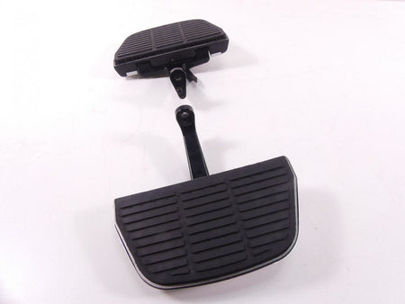 2001 Harley Touring FLHTCUI Electra Glide Passenger Floor Board Set 52719-93B {{ shop.shopifyCountryName }} - Mototech271