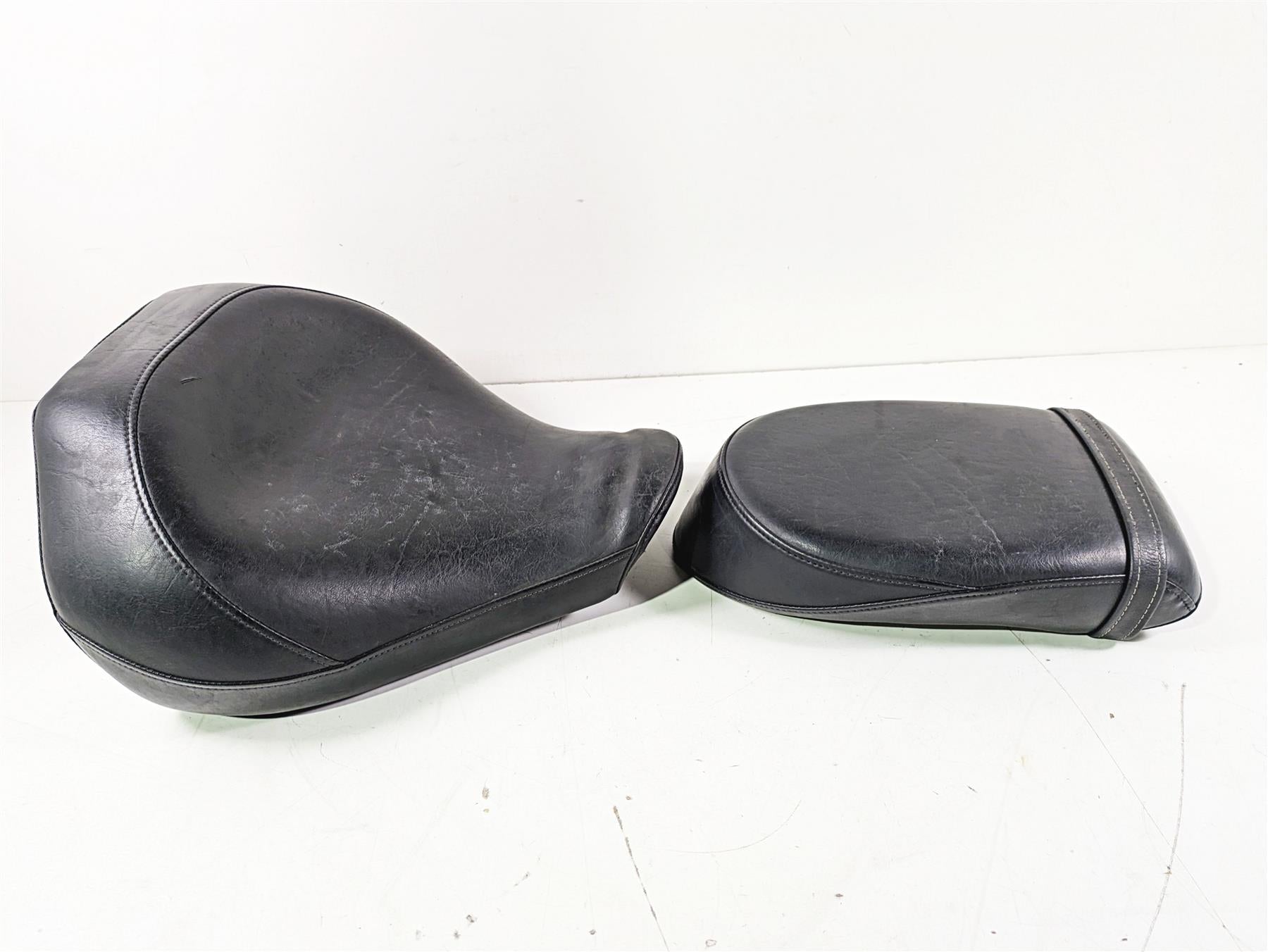 2007 Yamaha XVS1300 V-Star Tour Front Rear Seat Saddle Set -Read 3D8-24710-00-00 {{ shop.shopifyCountryName }} - Mototech271