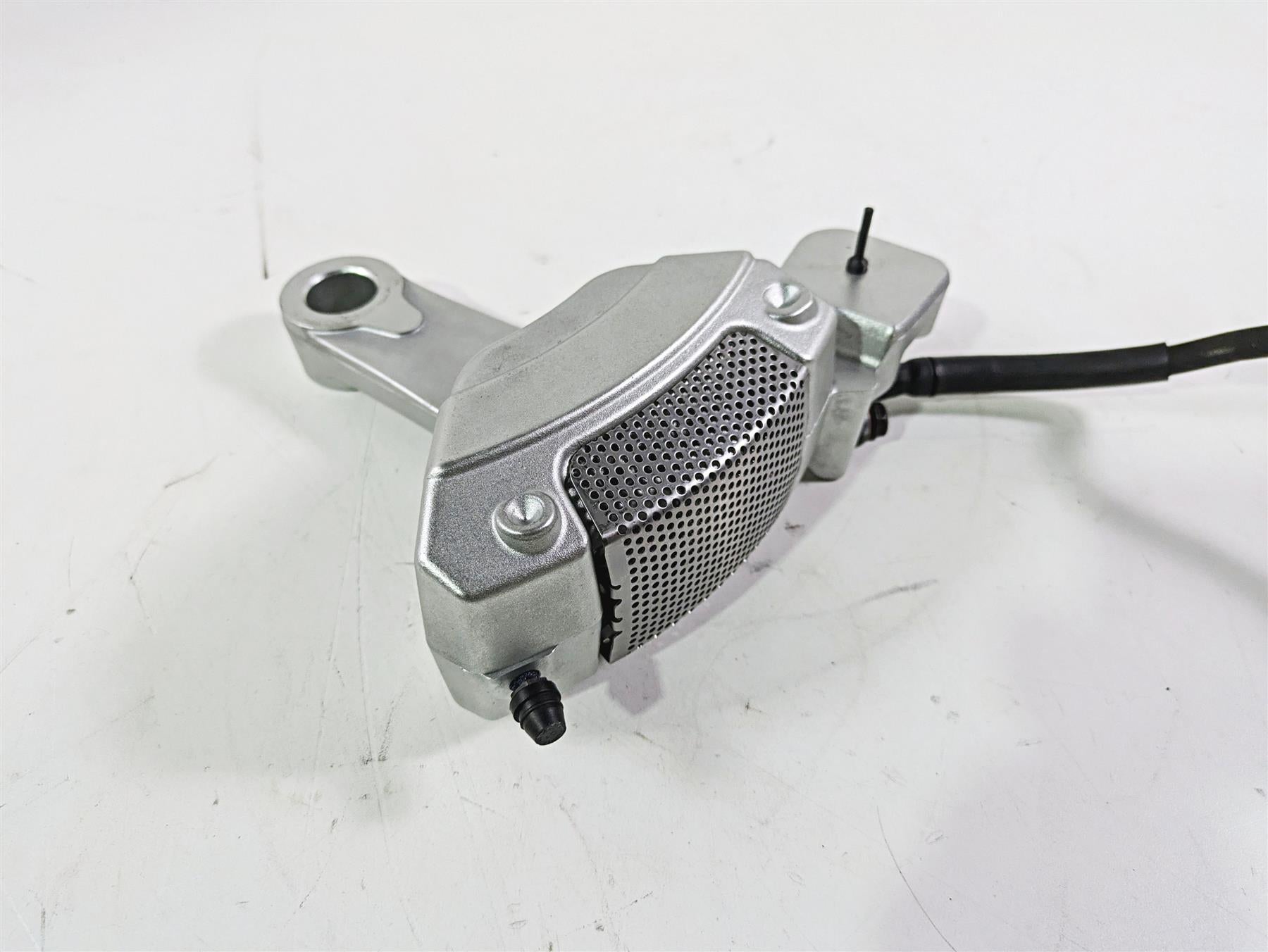 2006 Harley VRSCR Street V-Rod Rear Brake Caliper Silver 44557-06A {{ shop.shopifyCountryName }} - Mototech271
