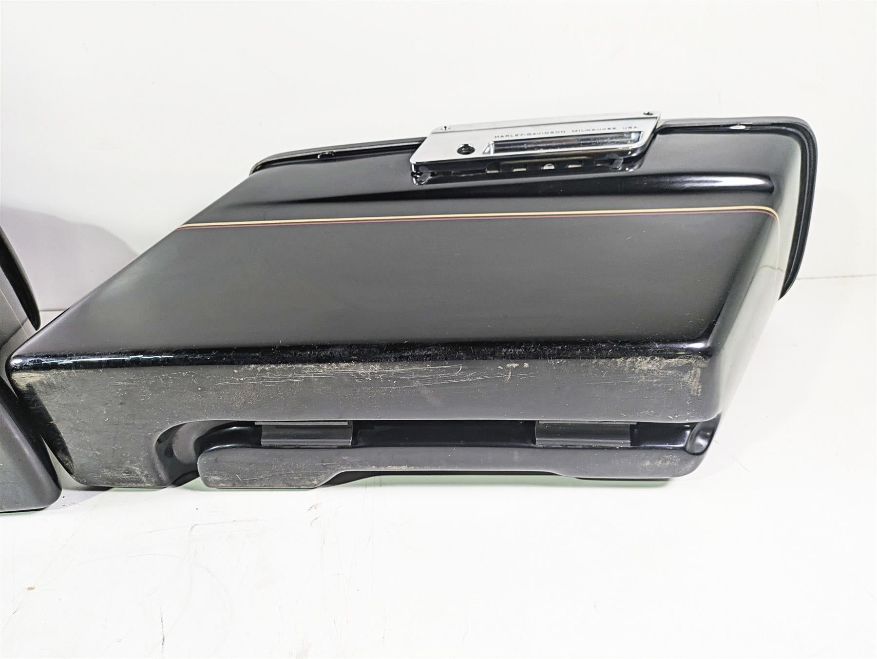 1996 Harley Touring FLHTCUI Electra Glide Saddlebag Saddle Bag Set 90753-93 {{ shop.shopifyCountryName }} - Mototech271