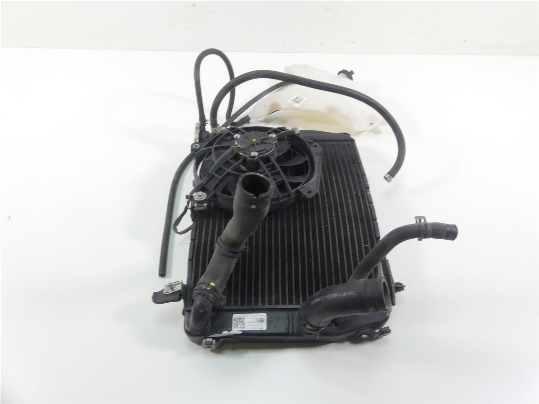 2021 Aprilia Tuono 660 RS660 Radiator Fan Reservoir Hoses Set -Read 2B006694 {{ shop.shopifyCountryName }} - Mototech271