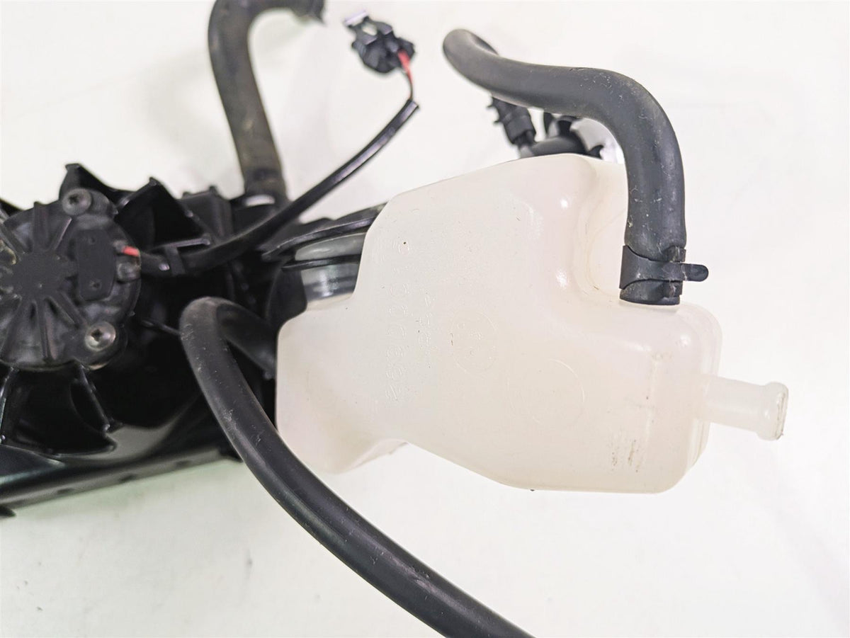 2015 Harley Touring FLHTKL Electra Glide Right Radiator Fan Reservoir 26800003F {{ shop.shopifyCountryName }} - Mototech271