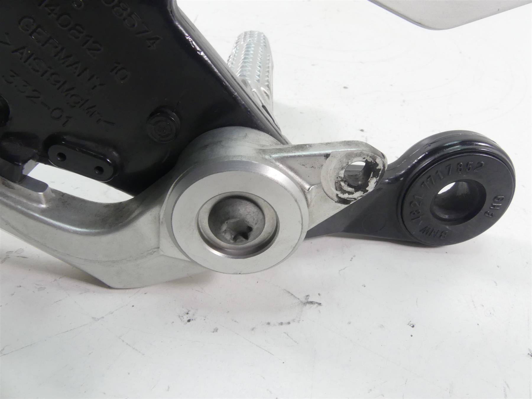 2012 BMW S1000RR K46 Right Foot Peg Footpeg Set & Brake Pedal 46717708574 {{ shop.shopifyCountryName }} - Mototech271