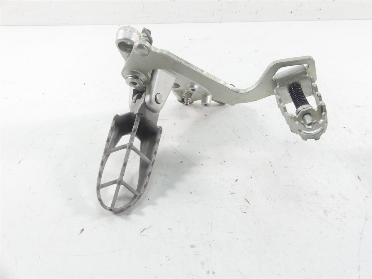 2020 Ducati Multistrada 1260 Enduro Right Front Footpeg & Brake Pedal 82422892AA {{ shop.shopifyCountryName }} - Mototech271
