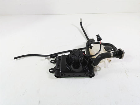 2017 Harley Touring FLHTKSE CVO E-Glide Right Radiator Fan Hoses Set 26800005 {{ shop.shopifyCountryName }} - Mototech271