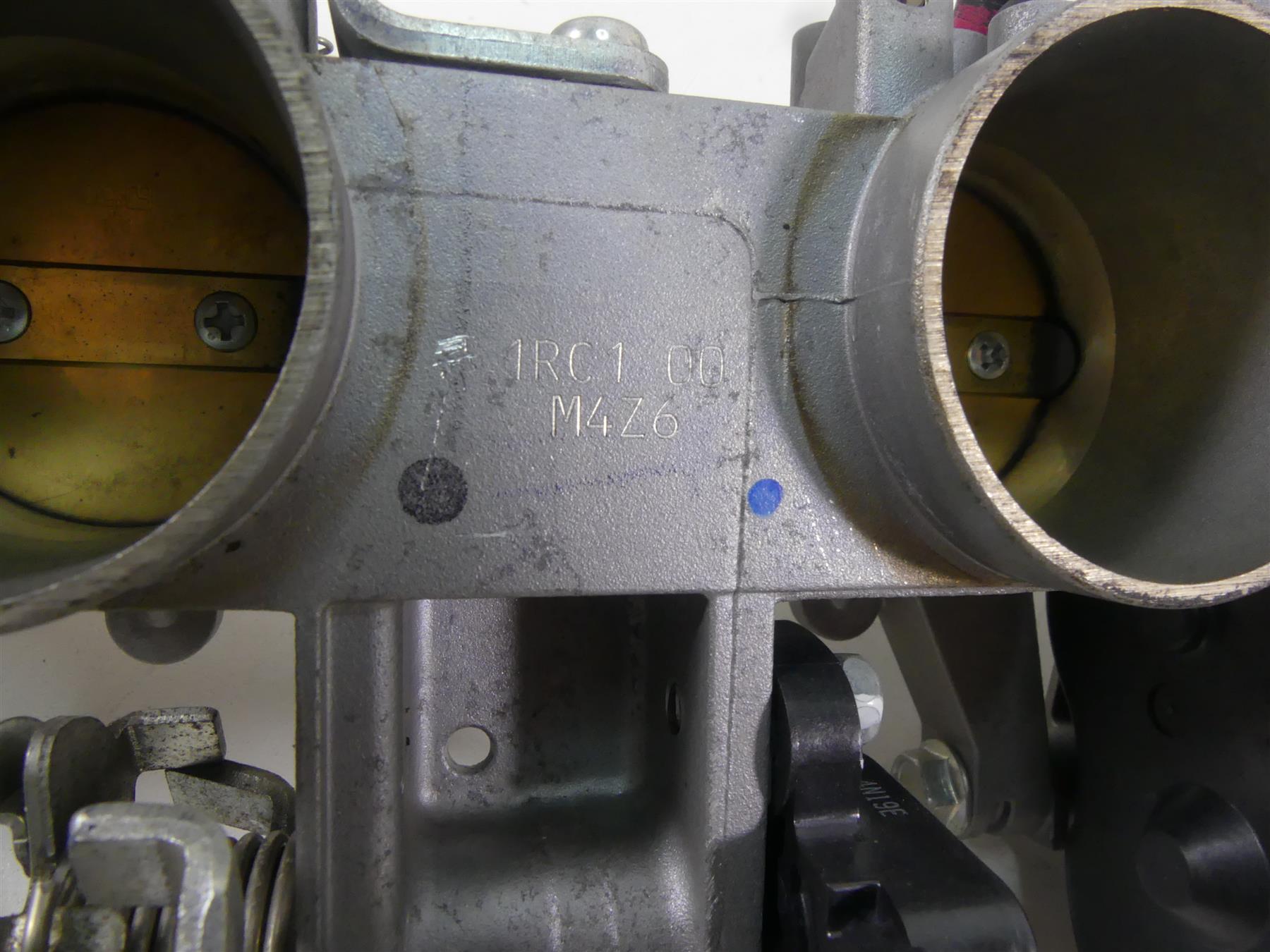 2015 Yamaha MT09 FZ09 Mikuni Throttle Body Bodies Fuel Injection 1RC-13750-00-00 {{ shop.shopifyCountryName }} - Mototech271