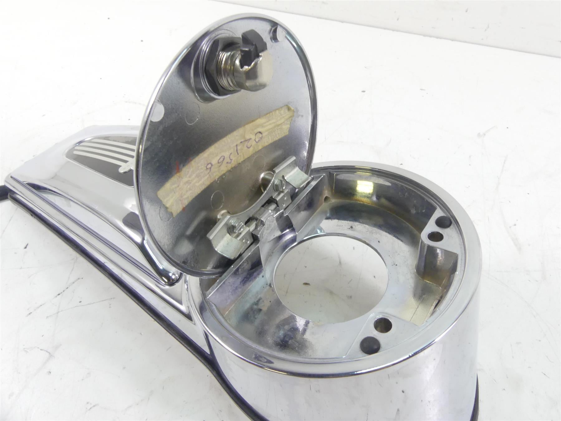 2007 Harley FLHTCU SE2 CVO Electra Glide Chrome Fuel Tank Dash Cover 61270-98A {{ shop.shopifyCountryName }} - Mototech271