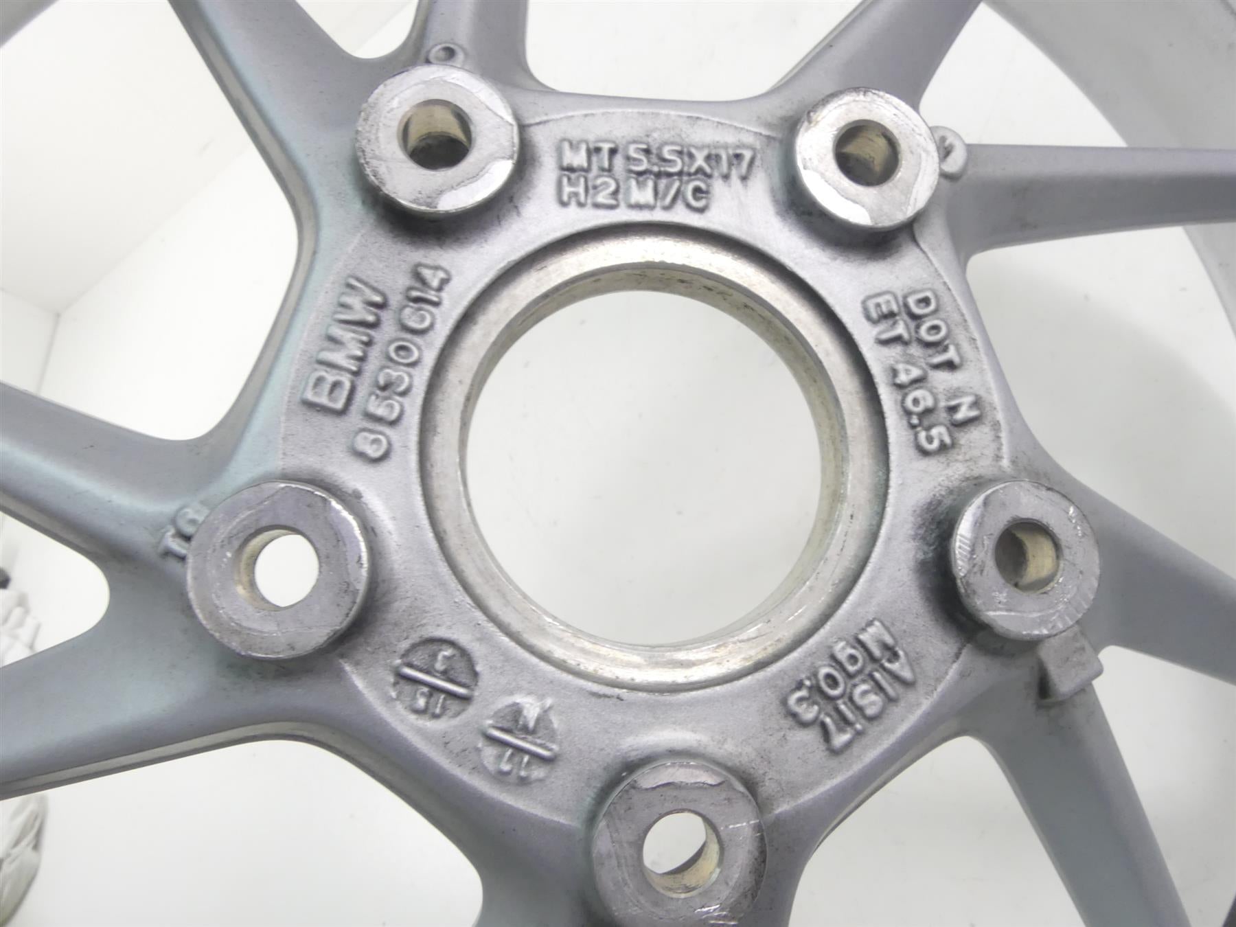 2015 BMW R1200RT K52 Straight Rear Cast Wheel Rim 17x5.5 36317727235 8530614 {{ shop.shopifyCountryName }} - Mototech271