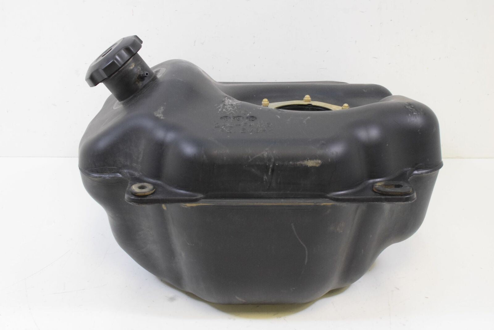 2016 Yamaha YXZ1000 R EPS Fuel Gas Petrol Tank 2HC-F4110-00-00 {{ shop.shopifyCountryName }} - Mototech271