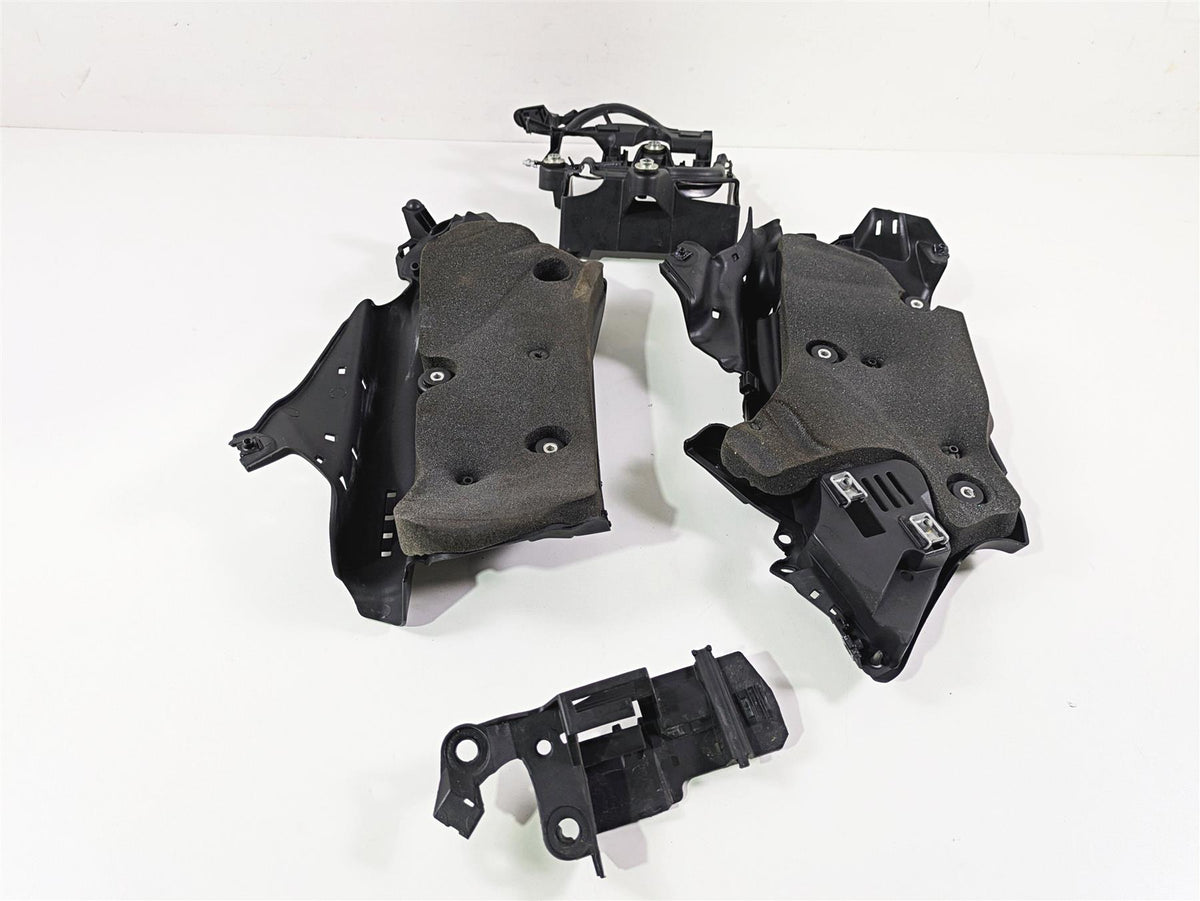 2022 Ducati Streetfighter V2 Electrical & Battery Holder Carrier 8291I303A {{ shop.shopifyCountryName }} - Mototech271