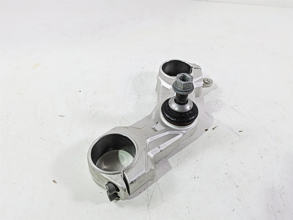 2021 BMW R1250GS K51 Adv Lower Triple Tree Steering Clamp 31429443337 {{ shop.shopifyCountryName }} - Mototech271
