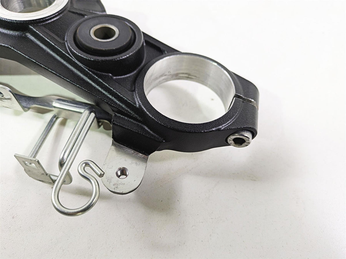 2021 Kawasaki Z900 ZR900 Upper Triple Tree Steering Clamp 44039-0167-18R {{ shop.shopifyCountryName }} - Mototech271