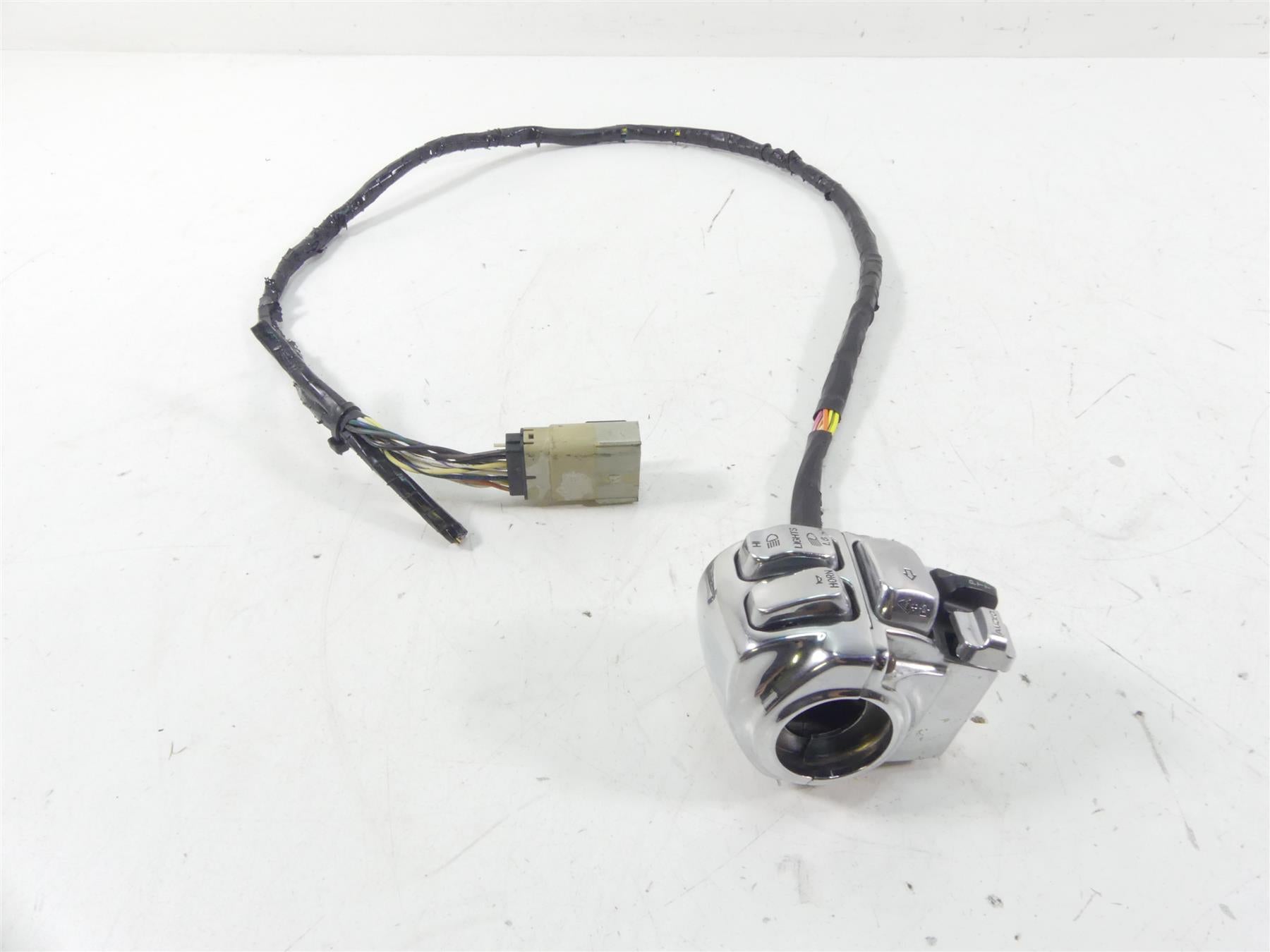 2013 Harley Touring FLHX Street Glide Left Chrome Control Switch -Read 71682-06A {{ shop.shopifyCountryName }} - Mototech271