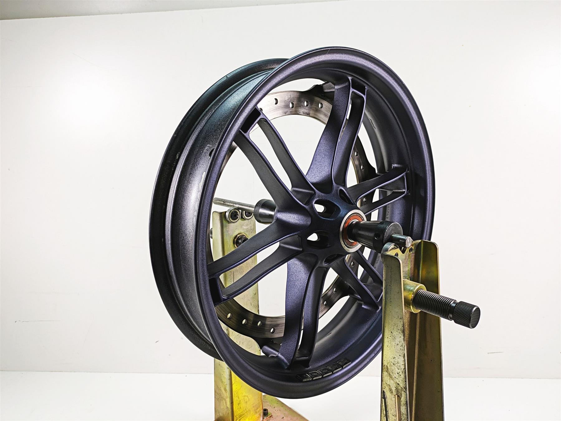 2008 Buell 1125 R Straight 17x3.5 Front Wheel Rim & Rotor G0110.02A8AYCR {{ shop.shopifyCountryName }} - Mototech271