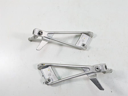 2021 Aprilia RS660 Rear Passenger Footpeg Set - Rash 2B005206 2B005205 {{ shop.shopifyCountryName }} - Mototech271