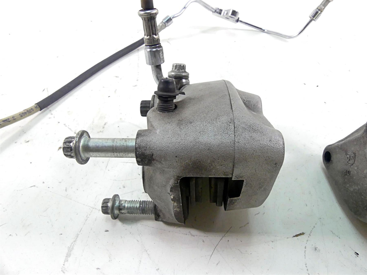 2006 Harley Touring FLHTCU SE E-Glide Front Brake Caliper Set 44381-99 44382-99 {{ shop.shopifyCountryName }} - Mototech271