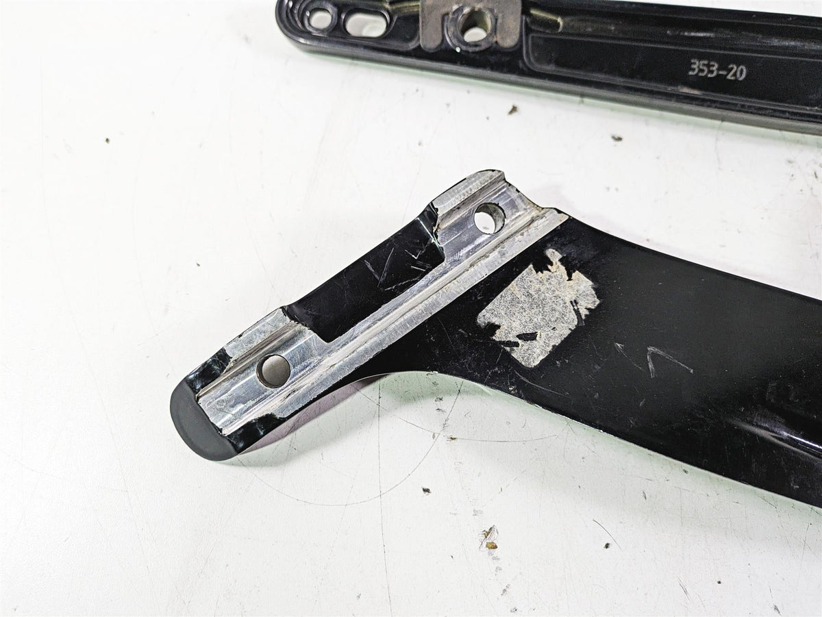 2021 Harley Softail FLSL Slim Rear Fender Braces Struts 59500422 59500423 {{ shop.shopifyCountryName }} - Mototech271