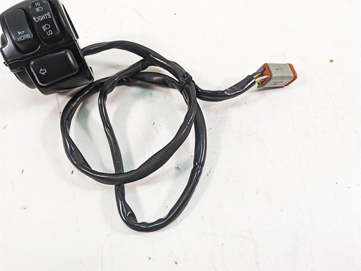 2000 Harley FXSTS Softail Springer Left Hand Control Switch 71682-06A 71685-06A {{ shop.shopifyCountryName }} - Mototech271