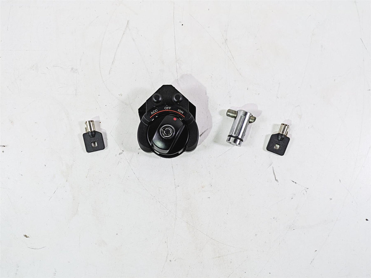 2010 Harley VRSCF Muscle Rod Ignition Switch Key Steering Lock Set 70020-05 {{ shop.shopifyCountryName }} - Mototech271