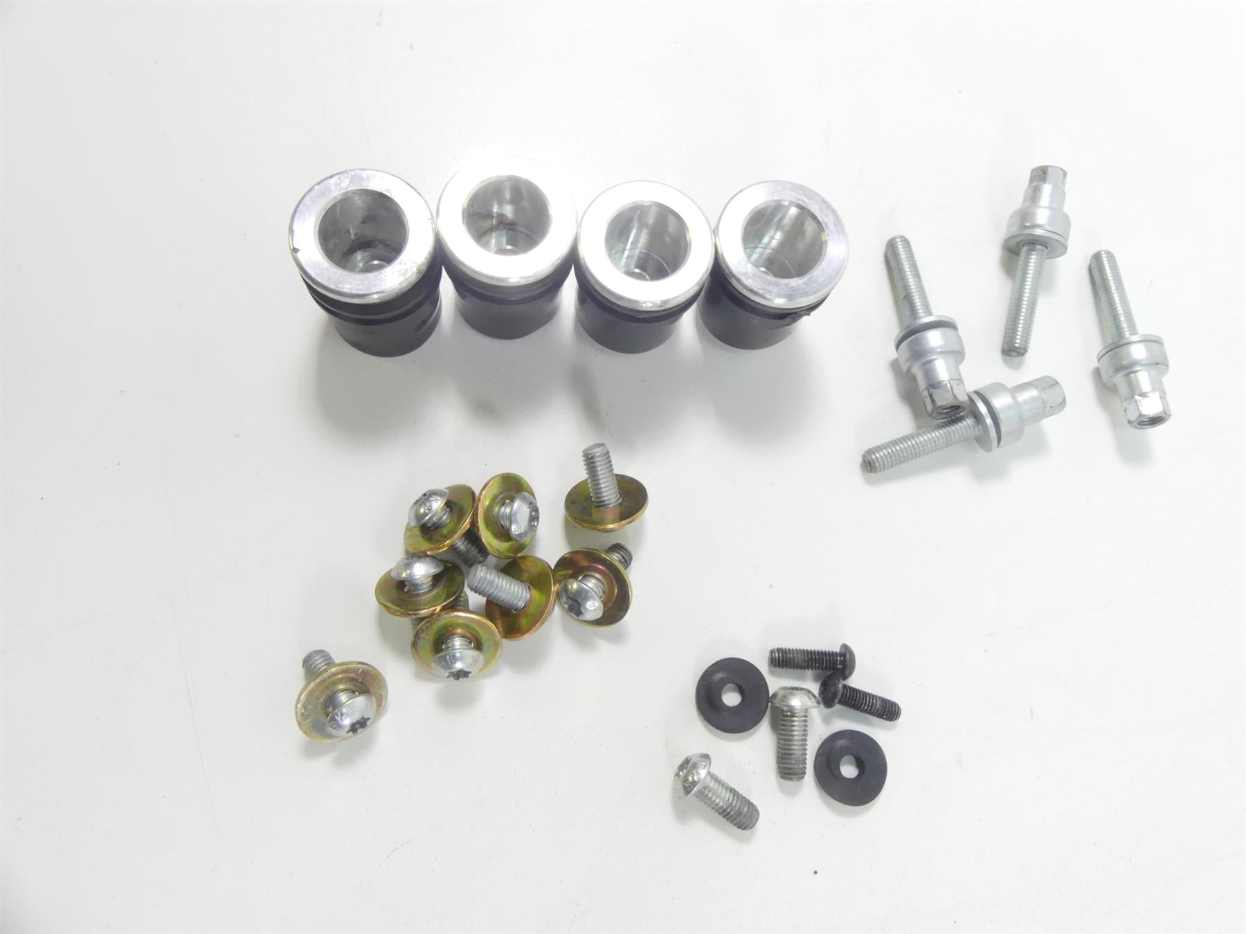 2020 Indian Roadmaster Rear Trunk Quick Release Mount Hardware Kit 5139657 {{ shop.shopifyCountryName }} - Mototech271