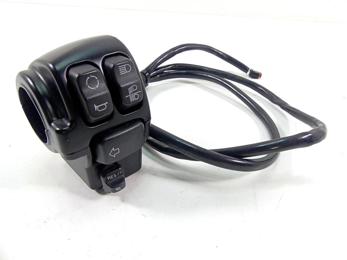 2016 Harley Softail FLS Slim Left Hand Blinker Cruise Control Switch 71500292 {{ shop.shopifyCountryName }} - Mototech271
