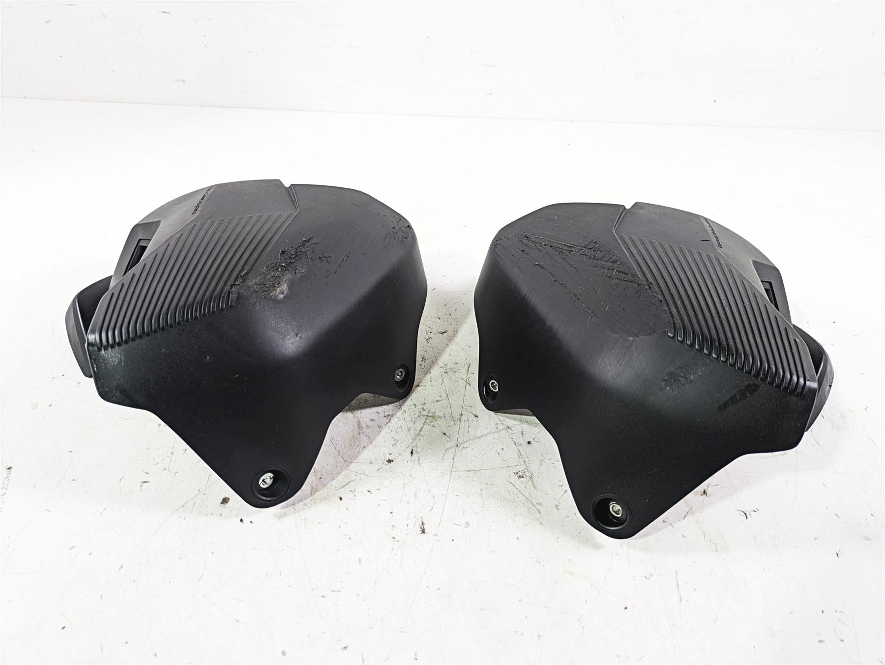 2022 BMW R1250 RT K052 Spark Plug Cover Guard Set 11128394385 {{ shop.shopifyCountryName }} - Mototech271