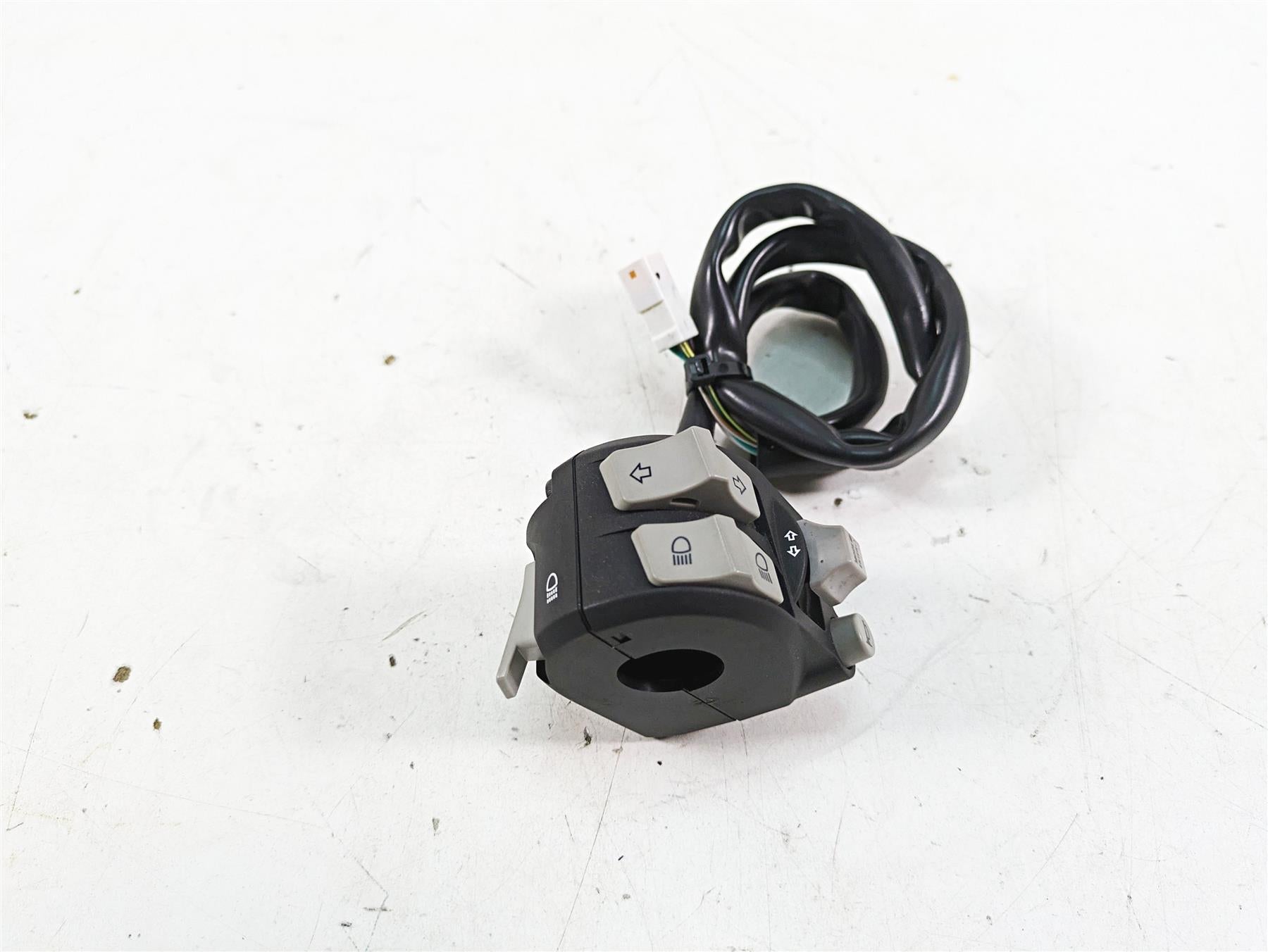 2020 Ducati Scrambler 1100 Sport Pro Left Hand Control Switch 65110242D {{ shop.shopifyCountryName }} - Mototech271