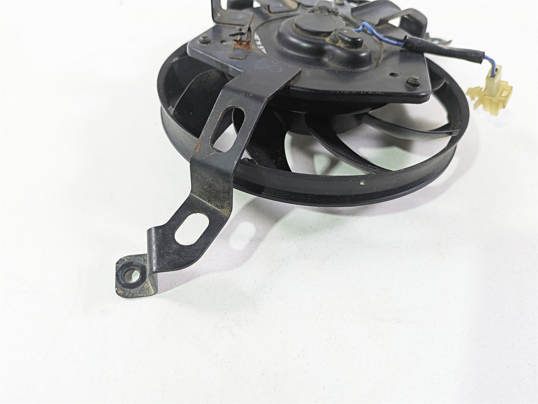 2006 Suzuki GSXR1000 K6 Cooler Radiator Fan - Tested 17800-41G00 {{ shop.shopifyCountryName }} - Mototech271