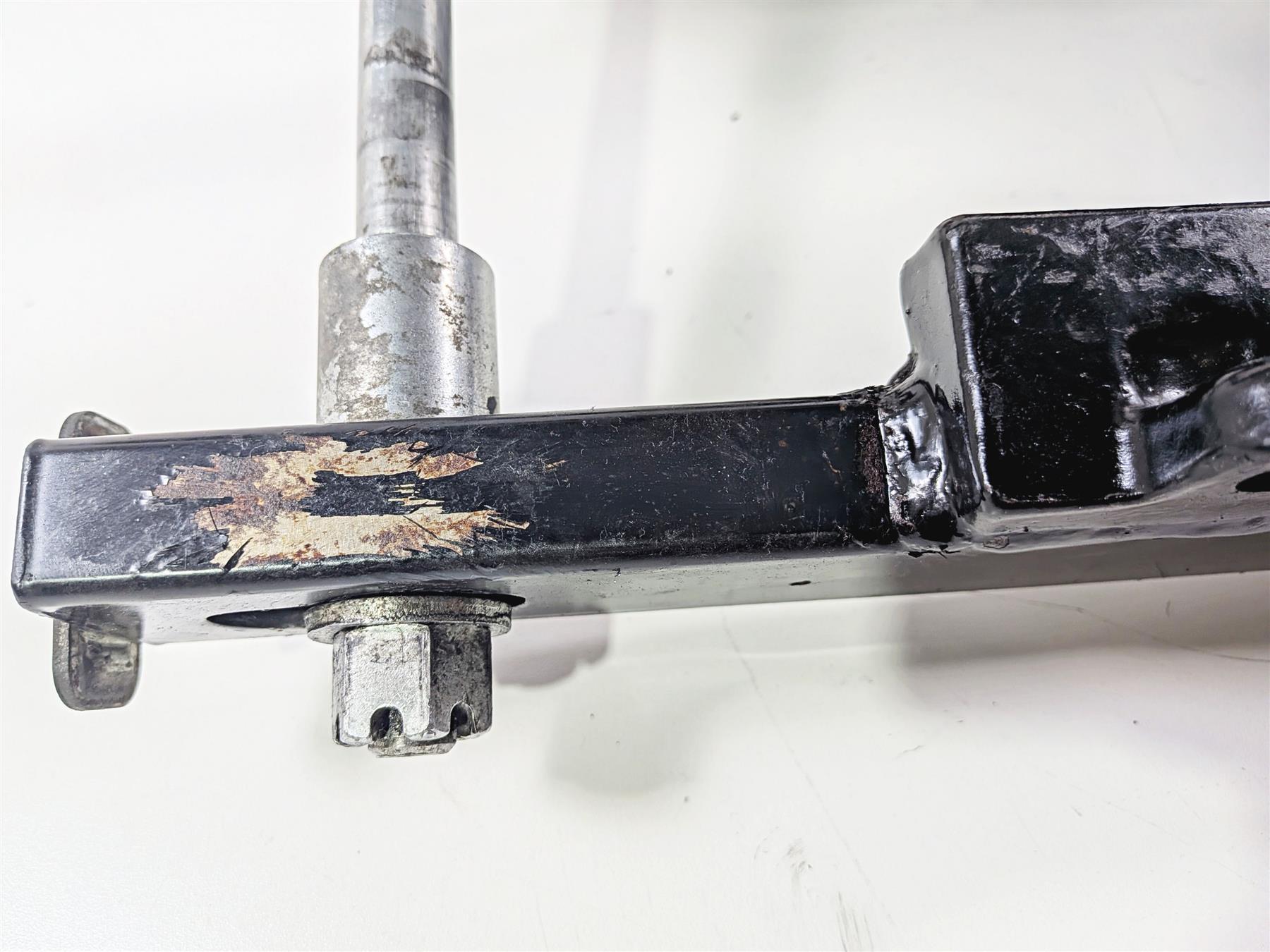 1998 Harley Dyna FXDL Low Rider Swingarm & Belt Guards 47820-90A {{ shop.shopifyCountryName }} - Mototech271