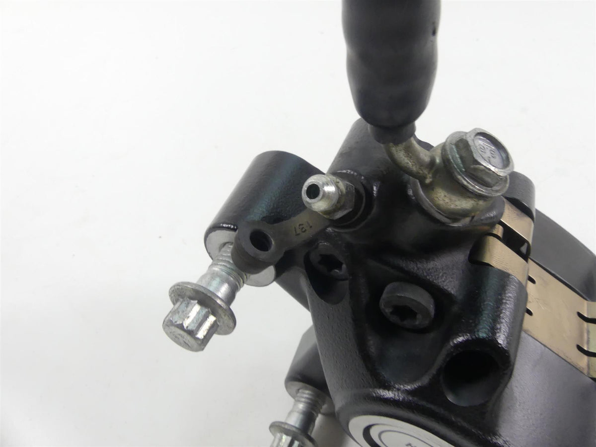 2022 Harley Softail FXBBS Street Bob Front Brake Caliper + Line 41300095 {{ shop.shopifyCountryName }} - Mototech271