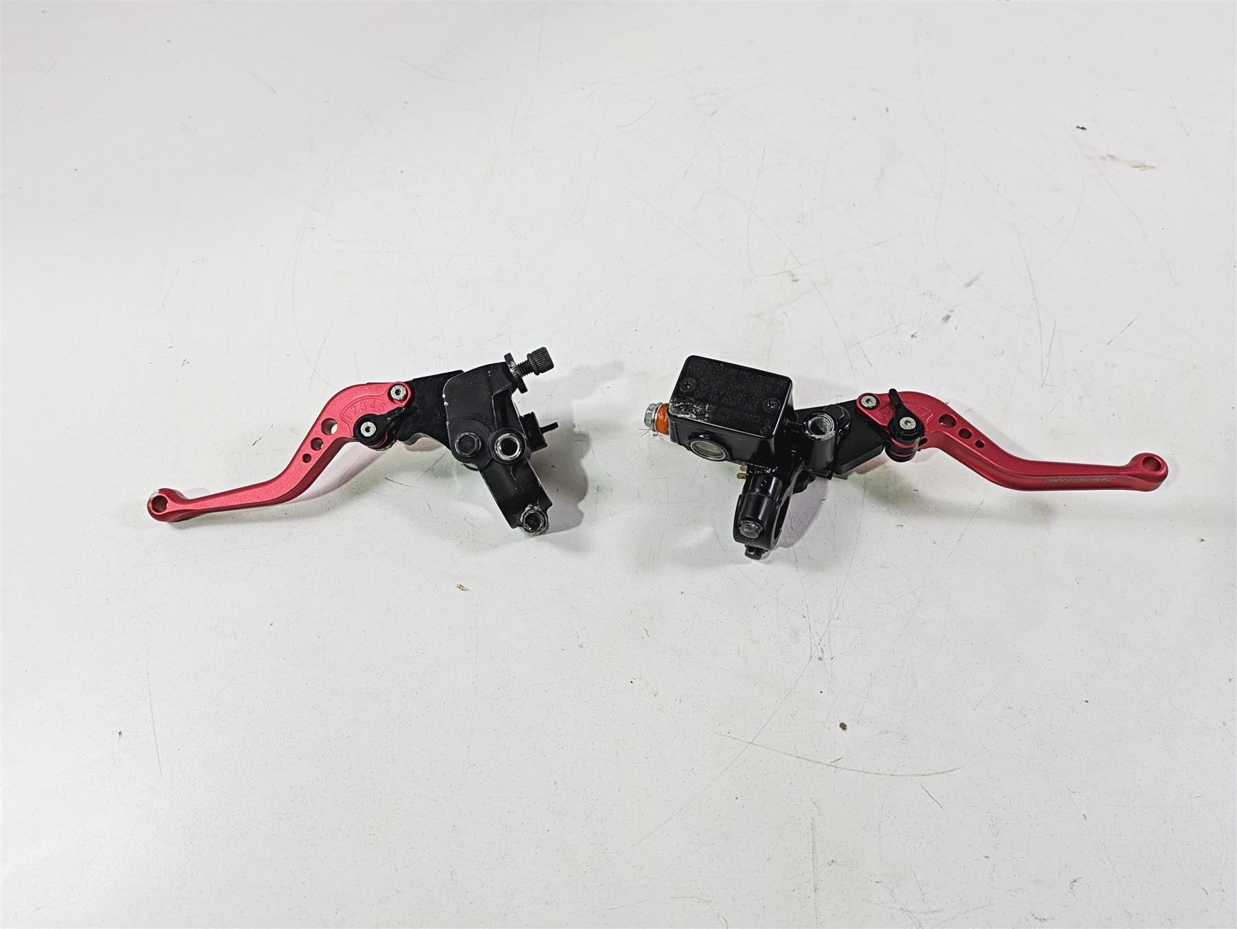 2021 Kawasaki Z125 Pro Front Brake Master Cylinder & Clutch Perch 43015-0680 {{ shop.shopifyCountryName }} - Mototech271