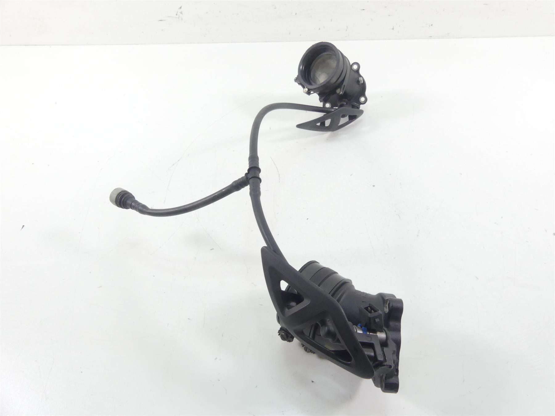 2014 Moto Guzzi Griso 1200 SE 8V Fuel Injector & Mount Set 976555 {{ shop.shopifyCountryName }} - Mototech271