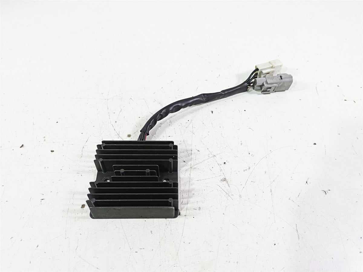 2018 Suzuki GSX1300 R Hayabusa Rectifier Voltage Regulator SH820AE 32800-10G40 {{ shop.shopifyCountryName }} - Mototech271