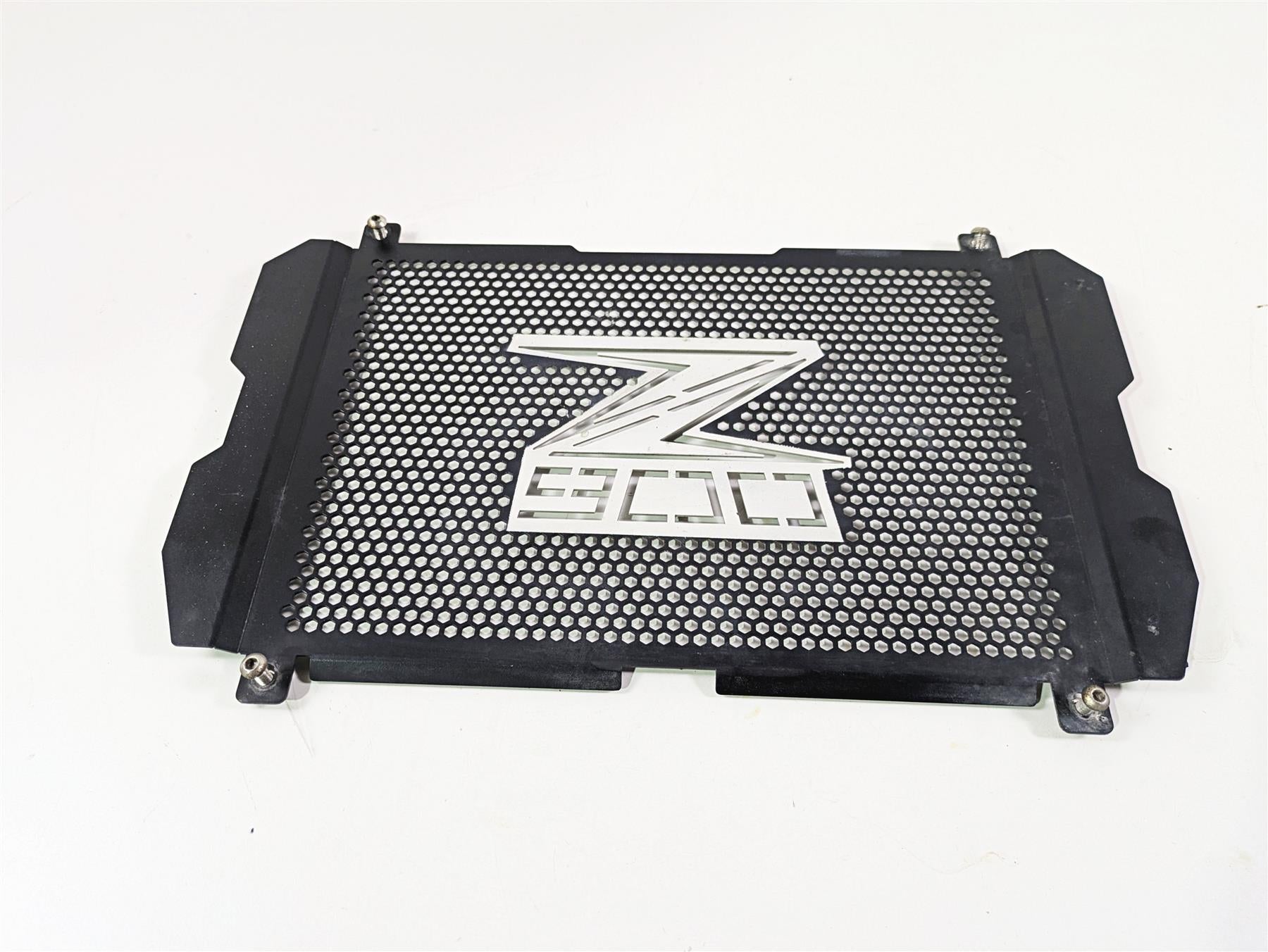2020 Kawasaki Z900 ZR900 Radiator Guard Grille Protector Cover {{ shop.shopifyCountryName }} - Mototech271