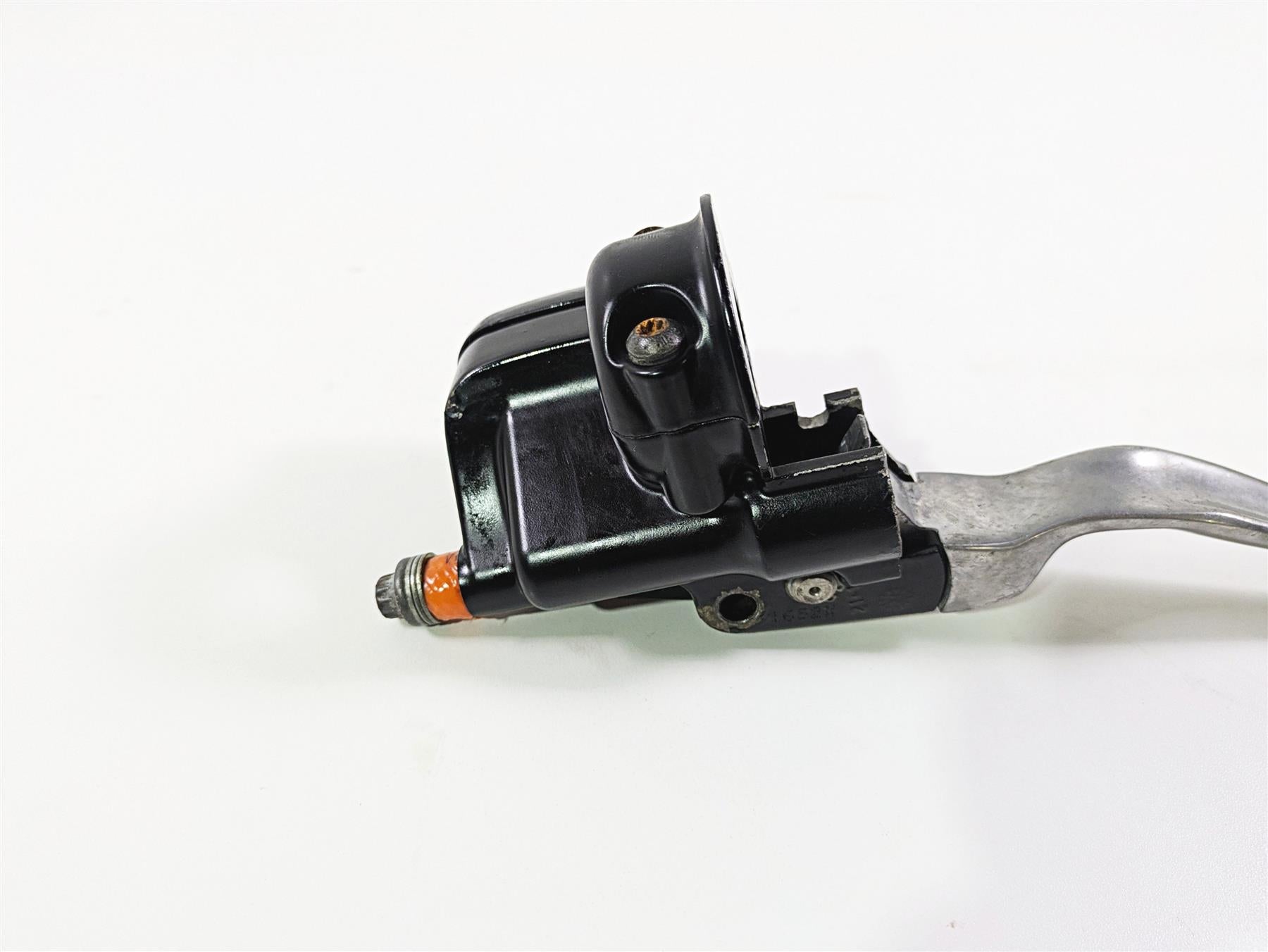 2005 Harley Touring FLHRI Road King Front Brake Master Cylinder 11/16" 41700738 {{ shop.shopifyCountryName }} - Mototech271